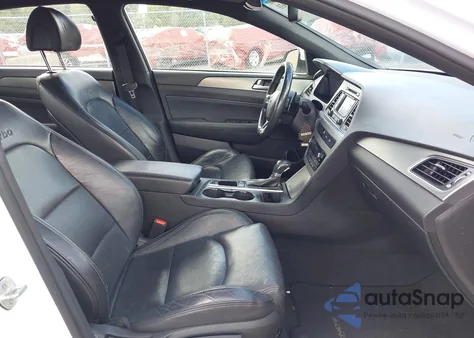 2015 Hyundai Sonata Sport 2.0T z USA, uszkodzony, nr VIN 5NPE34AB5FH119713